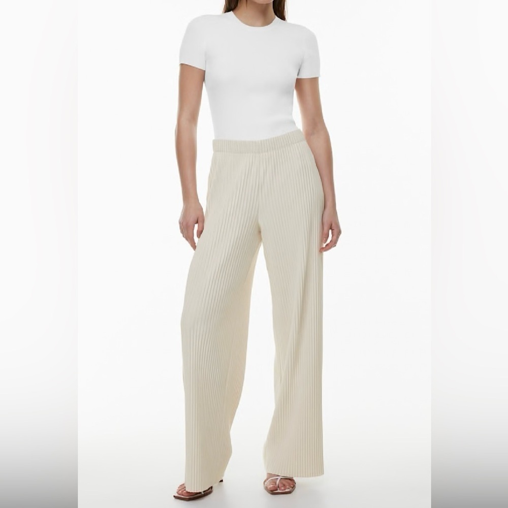 Aritzia Babaton “Skilled” Cream Wide-Leg Pleated Pants Size Large